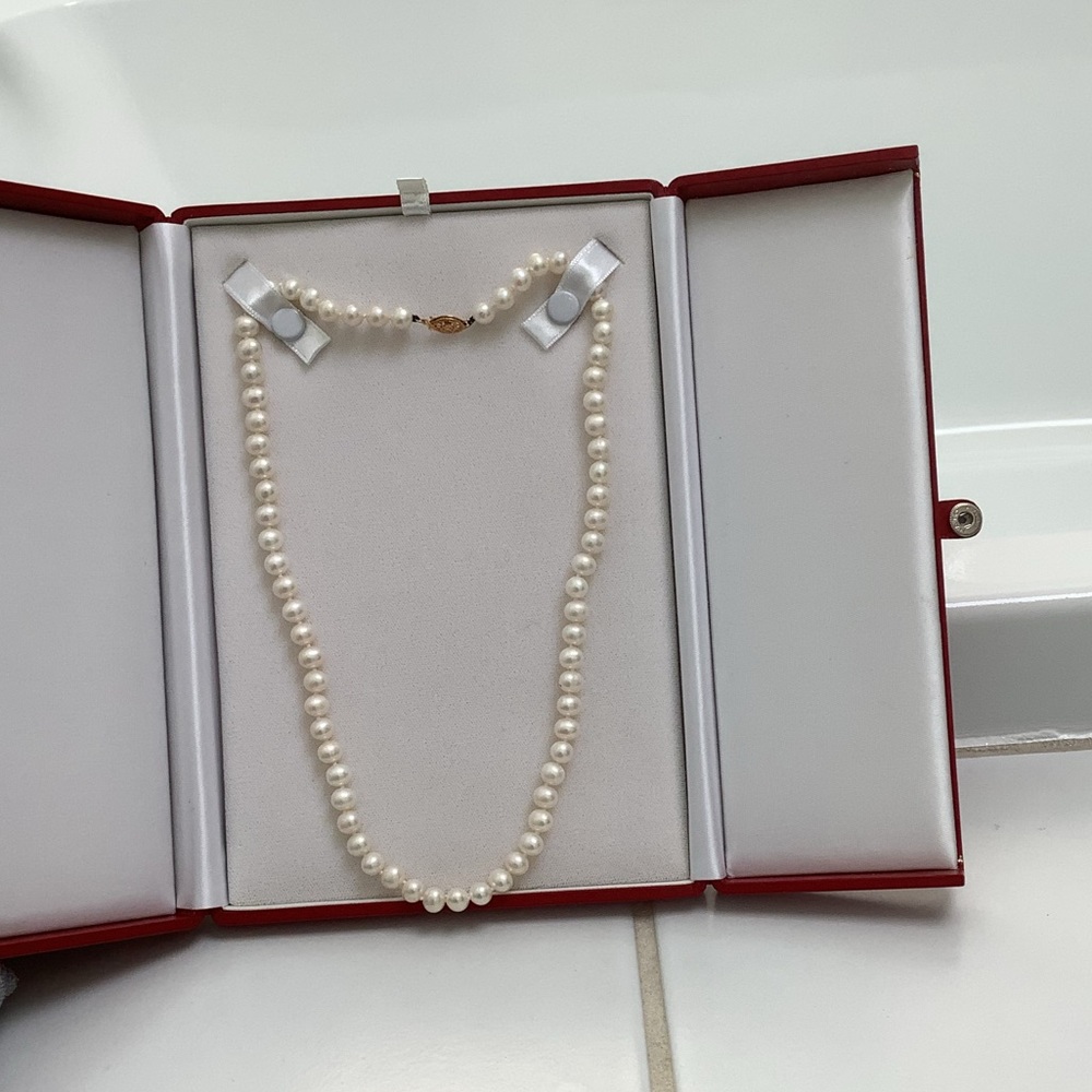 Cultured Pearl Necklace